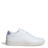Championes Adidas Breaknet 3.0 de cuero sintético blanco con las tres tiras laterales en blanco brillante y detalle iridiscente en el talón.