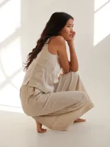 Musculosa color cobre con costados en color crema, escote cuadrado y corte semi entallado.