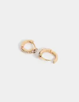 Aros argolla bañados en oro con diseño de serpiente y strass.