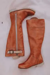 Suela Oscuro