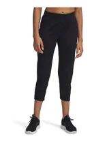 Pantalón capri deportivo negro, de tejido suave que absorbe el sudor.