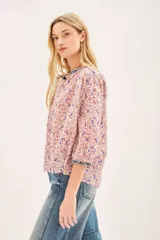Camisa de voile de algodón con cuello redondo y combinación de estampas paisley a tono.