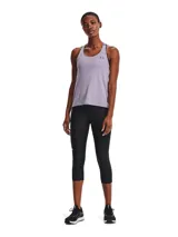 Calza capri Under Armour HeatGear color gris, de tiro alto y calce ajustado. Cuenta con bolsillo lateral y logo estampado en la pierna.