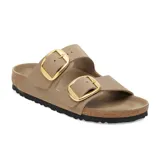 Sandalias Birkenstock Arizona con hebilla grande, color marrón tabaco, con dos correas ajustables y plantilla anatómica de corcho y látex.