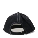 Gorra negra con logo KristoBelga en beige.