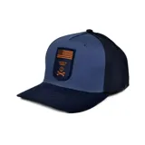 Gorro de visera curva azul con paneles laterales negros y parche bordado con el logo de Captain Fin y la bandera de Estados Unidos en el frente.