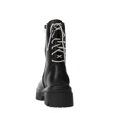 Botas de caña media negras, estilo militar o combate, con plataforma gruesa dentada y cordones de strass.