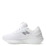 Championes New Balance Athletic Fresh, color blanco con detalles plateados, ideales para running y entrenamiento. Confeccionados en malla transpirable y suela de goma.