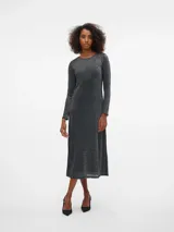 Vestido midi negro con brillos plateados, de manga larga y cuello redondo. Confeccionado en tejido de punto con forro de algodón.