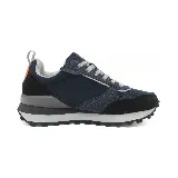 Championes urbanos Umbro modelo Venturi, color azul marino con detalles en negro, gris y naranja.