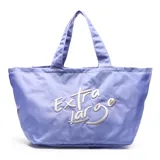 Bolso tipo tote bag color celeste, con asas cortas y logo bordado en blanco.