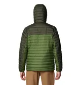 Campera Columbia con capucha, color verde oliva en la parte superior y gris claro en la parte inferior. Cuenta con cierre frontal, bolsillos laterales con cierre y logo de la marca en el pecho.