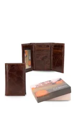 Billetera marrón de cuero con diseño vertical de tres cuerpos. Cuenta con dos divisiones para billetes, ocho espacios para tarjetas y un visor.