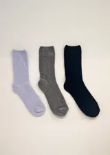 Pack de tres pares de medias de chenille de media caña, color lila, gris y negro.