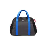 Bolso de gimnasio color beige con detalles en negro, con doble asa de mano y correa de hombro ajustable. Cuenta con múltiples bolsillos internos y externos, incluyendo un compartimento principal con cierre de cremallera, bolsillos laterales de malla y correas elásticas para sujetar una esterilla de yoga.