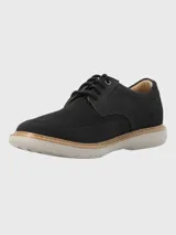 Zapato acordonado Hush Puppies modelo Bangu, color marrón, con capellada de cuero y tejido sintético, forro de cuero y textil, plantilla de cuero y algodón orgánico, y suela Comfort Flex de EVA.