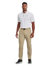 Chomba Under Armour Tech Polo para hombre, de color negro con logo en el pecho y detalles en gris en el cuello. Confeccionada con tejido UA Tech™ de secado rápido y corte holgado.