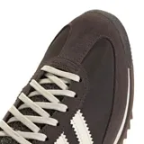 Championes Adidas SL72 OG color marrón con detalles en blanco.