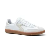 Championes Skechers Hotshot Kickoff blancos con detalles en beige y suela marrón.
