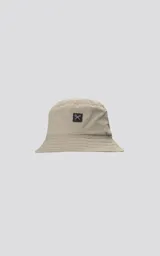 Piluso color beige con logo de tijeras bordado en negro.