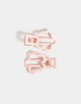 Set de dos hebillas para el pelo con forma de flor esmaltada color rosa.