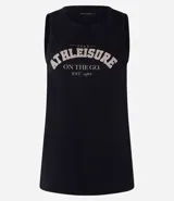 Musculosa deportiva oversized negra de algodón con estampa frontal con la palabra "Athleisure" en color crema.