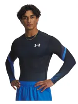 Remera de manga larga Under Armour HeatGear, color negro con detalles en azul degradado en las mangas y logo blanco en el pecho.