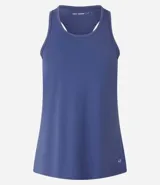 Musculosa deportiva roja de microfibra con perforaciones y espalda estilo nadador.