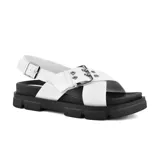 Sandalias negras de cuero sintético con plataforma track y hebilla metálica.