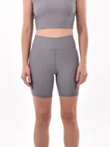 Calza biker gris de tiro alto.