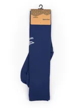 Medias de fútbol azules con logo de Umbro en blanco.
