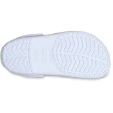 Zuecos Crocs Crocband™ color negro con suela blanca y detalles en amarillo.