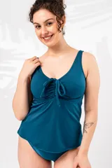Camiseta tankini lisa color petróleo, con frunce y nudo en el escote, y bolsillo interno para copa removible.