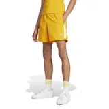 Short deportivo amarillo con cintura elástica y cordón ajustable. Diseño con tres rayas blancas verticales en los laterales y logo de la marca.