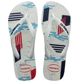 Ojotas Havaianas con base blanca y estampado geométrico en azul, rojo y negro. Tiras blancas con textura.