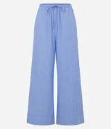 Pantalón de tricolina con estampado de rayas verticales, corte wide leg, elástico y lazo en la cintura.