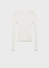 Jersey de punto en canalé color blanco con detalle de strass, cuello perkins y diseño entallado.