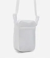 Bolso mini bandolera color blanco con correa ajustable, cierre de cremallera y bolsillo frontal con cremallera.