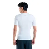 Remera deportiva blanca Under Armour HeatGear Armour de manga corta, corte ajustado y logo negro en el pecho.