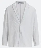 Blazer gris claro acanalado de poliéster con cuello solapa, manga larga y cierre abotonado frontal.