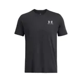 Remera celeste de Under Armour, corte clásico, mangas cortas y logo estampado en el pecho.