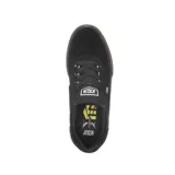 Championes de skate Etnies Joslin Vulc, color negro con detalles en blanco y suela de goma color caramelo.