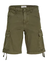 Short cargo color verde oliva de Jack & Jones, con corte relajado, bolsillos laterales tipo cargo con solapa y ajuste con cordón en el ruedo. Cierre con cremallera y botón. Confeccionado en tejido de sarga de algodón.