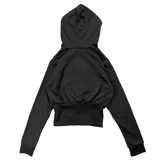 Campera negra con capucha y cierre frontal, con estampado de calavera y letras en blanco.