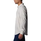 Camisa de hombre Columbia Silver Ridge, color beige, de manga larga con botones para enrollar, dos bolsillos frontales con botón, ventilación en la espalda y protección solar UPF 50.