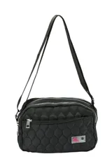 Bandolera negra acolchada con correa larga regulable.