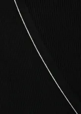 Cárdigan verde oscuro de punto de canalé con cuello pico, cierre de botones en la parte delantera, corte slim fit, tejido elástico y manga larga.