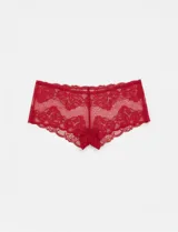 Conjunto de lencería de encaje color borgoña, compuesto por un corpiño con aro y un panty tipo boyshort.