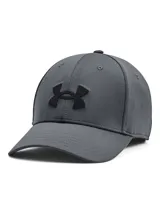 Gorro deportivo Under Armour modelo Bltzing, color gris con logo bordado en negro.