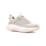 Championes Hi-Tec Dianne color beige con detalles en rosa y suela marrón con plataforma.